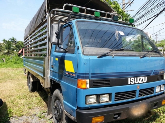 รถอีซูซุ 6 ล้อ รั้ว ( ไม่ดั้ม ) 115 แรงม้า. ปี 31   สนใจติดต่อ 081 - 6079515