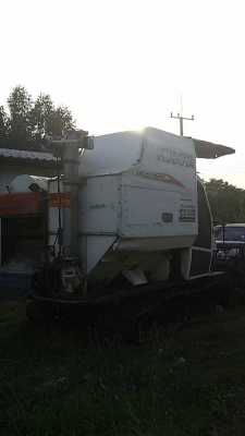 ขายด่วน!!! รถเกี่ยวข้าวคูโบต้า