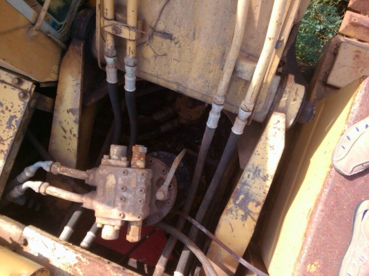 ขายรถแบ็คโฮ มิตชู140-2 ราคา250,000 โทร0895770265