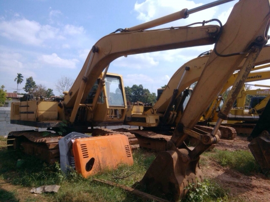 ขายรถแบ็คโฮ มิตชู140-2 ราคา250,000 โทร0895770265