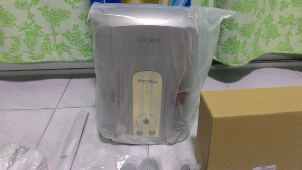 เครื่องทำน้ำอุ่นขนาด 5500 วัตต์ ของใหม่ไม่เคยใช้งานครับ