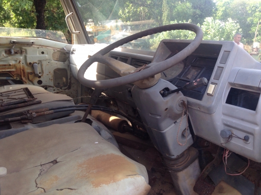 HINO FC 2W 120 HP WO4D หกล้อดั๊มพ์ ซุปเปอร์เสี่ย รถบอดี้สวยครับ เครื่องแห้งดีมากไม่มีเยิ้ม หัวเก๋งบางเดิมภายในเก๋งคอนโซลสวยครบ พวงมาลัยเพาเวอร์ ช่วงล่างใหญ่ครบพร้อม ยาง 8.25 ขอบ 16 รถขับเคลื่อนไม่ได้นะครับชุดเฟืองท้ายถอดซ่อมอยู่ เอกสารทะเบียนชุดโอนครับพร้ HINO FC 2W 120 HP WO4D หกล้อดั๊มพ์ ซุปเปอร์เสี่ย รถบอดี้สวยครับ เครื่องแห้งดีมากไม่มีเยิ้ม หัวเก๋งบางเดิมภายในเก๋งคอนโซลสวยครบ พวงมาลัยเพาเวอร์ ช่วงล่างใหญ่ครบพร้อม ยาง 8.25 ขอบ 16 รถขับเคลื่อนไม่ได้นะครับชุดเฟืองท้ายถอดซ่อมอยู่ เอกสารทะเบียนชุดโอนครับพร้