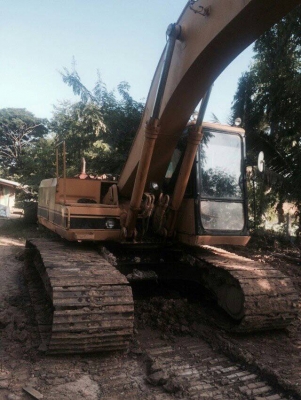 รถ แบรคโฮ E200B รถ แบรคโฮ E200B