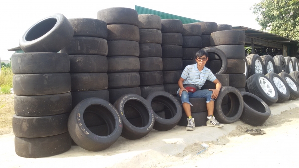 ขายเหมายางสลิคขอบ15มี48เส้นขอบ17มี24เส้นครับ