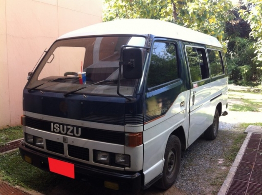 รถตู้ อีซูซุ บัดดี้
