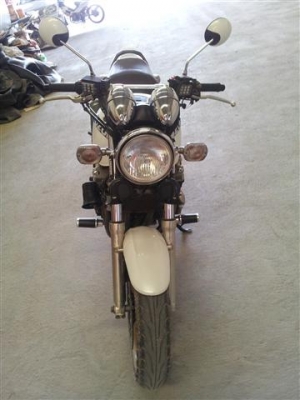 ขาย Suzuki Inazuma 1200cc ปี99 สีขาวมุข ขาย Suzuki Inazuma 1200cc ปี99 สีขาวมุข