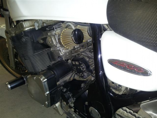 ขาย Suzuki Inazuma 1200cc ปี99 สีขาวมุข ขาย Suzuki Inazuma 1200cc ปี99 สีขาวมุข