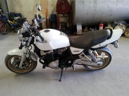 ขาย Suzuki Inazuma 1200cc ปี99 สีขาวมุข ขาย Suzuki Inazuma 1200cc ปี99 สีขาวมุข