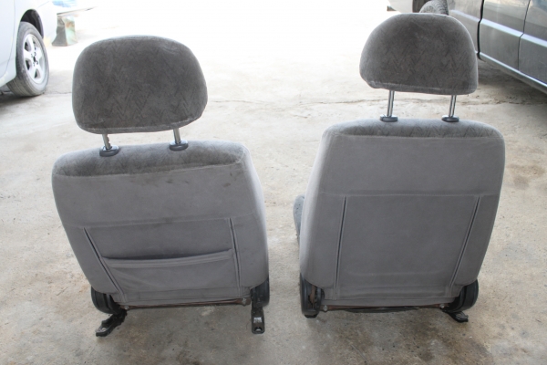 เบาะรถยนต์ คู่หน้า ของนิสสันซันนี่นีโอ ปี2001 เบาะรถยนต์ คู่หน้า ของนิสสันซันนี่นีโอ ปี2001