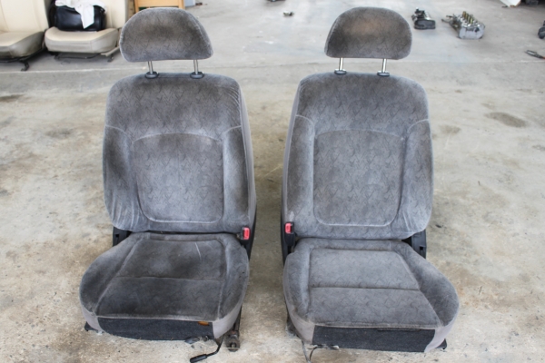 เบาะรถยนต์ คู่หน้า ของนิสสันซันนี่นีโอ ปี2001