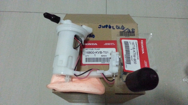 ขายปั๊มติ๊กในถัง ฮอนด้า คลิ๊ก ไอ แท้ ศูนย์ ครับ เบิกมาไม่ได้ใช้ 1,600 พร้อมส่งครับ