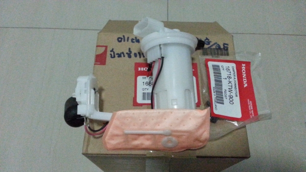 ขายปั๊มติ๊กในถัง ฮอนด้า คลิ๊ก ไอ แท้ ศูนย์ ครับ เบิกมาไม่ได้ใช้ 1,600 พร้อมส่งครับ