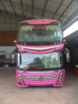 ขายรถบัส 8 ล้อตัวถังใหม่