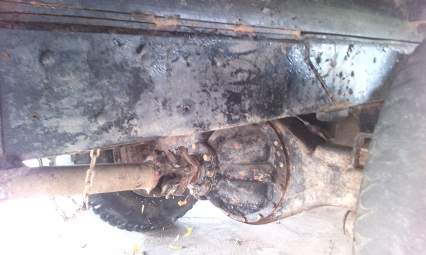 ขายรถสิบล้อหัวยาวเทนเลอรลากรถแบคขึ้นPC200เครือง185แรง