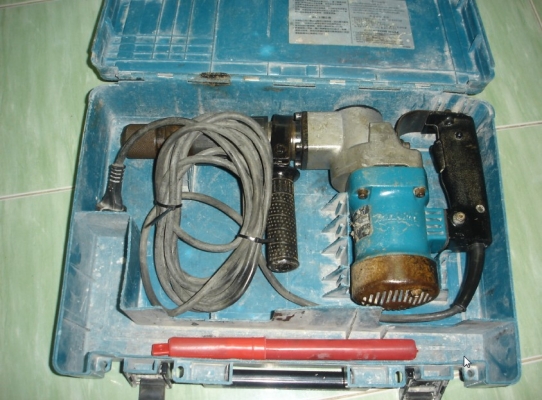 ขายเครื่องสกัดคอนกรีต MAKITA รุ่น HM 0810T