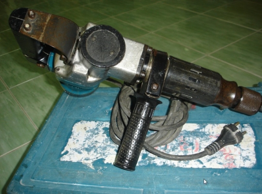 ขายเครื่องสกัดคอนกรีต MAKITA รุ่น HM 0810T