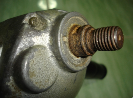 เครื่องขัดสีรถ MAKITA รุ่น 9218BL 860w,1400รอบ,