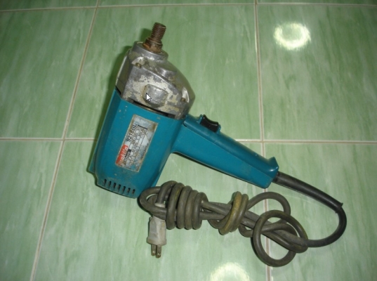 เครื่องขัดสีรถ MAKITA รุ่น 9218BL 860w,1400รอบ,