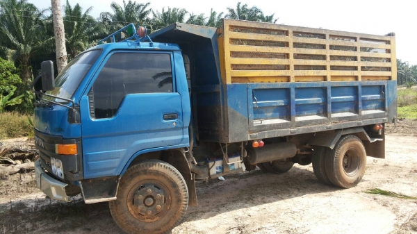 ขายรถบรรทุก 6 ล้อดัมพ์ TOYOTA 115 แรงม้า BU97 เครื่อง 14B แอร์พร้อม ราคา 350000