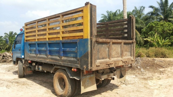 ขายรถบรรทุก 6 ล้อดัมพ์ TOYOTA 115 แรงม้า BU97 เครื่อง 14B แอร์พร้อม ราคา 350000