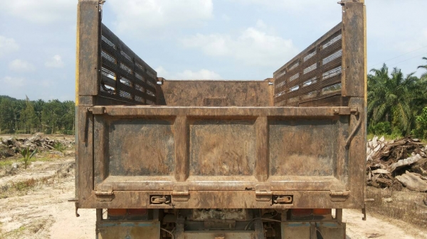 ขายรถบรรทุก 6 ล้อดัมพ์ TOYOTA 115 แรงม้า BU97 เครื่อง 14B แอร์พร้อม ราคา 350000