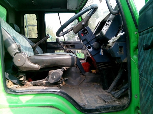 ขาย 10 ล้อ  Rocky 175 Hp. ปี 35 มี 2 คันครับ