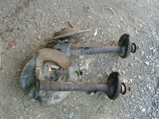 แกนโช๊คพร้อมดุมและจานเบรก BMW E30