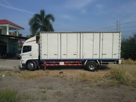 ขาย Mega FG ปี 52 Euro 3 Serie 500 ตู้ 10 บาน 7.20 เมตรครับ ขาย Mega FG ปี 52 Euro 3 Serie 500 ตู้ 10 บาน 7.20 เมตรครับ