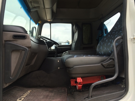 HINO PROFIA  ขายแล้วกลางอากาศ ไปกำแพงเพชรคะ  ขอบคุณคะ