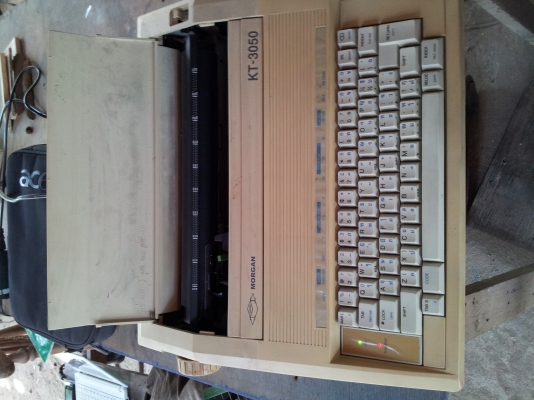 เครื่องพิมพ์ดีดไฟฟ้า