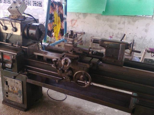แท่นกลึง 6 ฟุต 3 เพลา เกียร์บล็อก ยี่ห้อเชนเย่ ไต้หวัน พร้อมใช้งานกับไฟบ้าน 85,000
