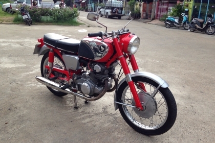 ขายหรือแลก cb72 สวยๆทะเบียนเต็ม พร้อมชุดโอน สีสวยเดิมเยอะ ตามรูป ขาย 135000 ขายหรือแลก cb72 สวยๆทะเบียนเต็ม พร้อมชุดโอน สีสวยเดิมเยอะ ตามรูป ขาย 135000