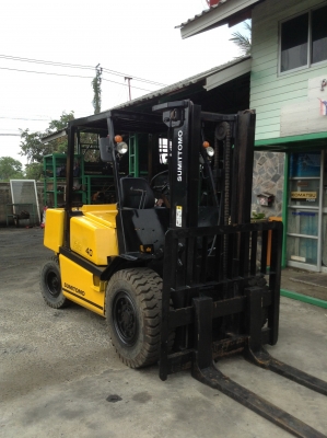 +++ ขายโฟล์คลิฟท์ SUMITOMO  YALE  FD40  ขนาด  4  ตัน  เครื่องยนต์ดีเซล  เสา  3  เมตร  เกียร์ออโตเมติค  งา  1,070  มม.  ยางตันครับ