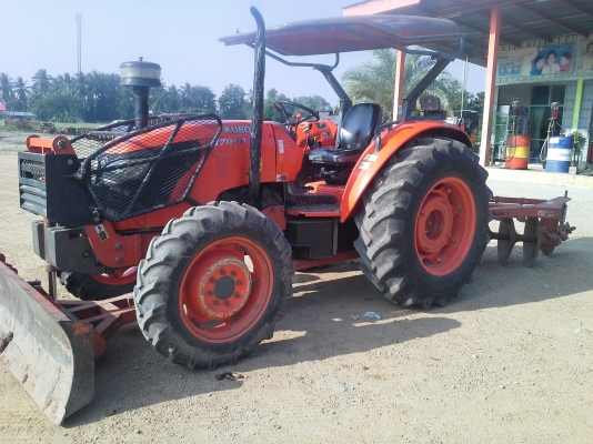 ขาย แทรกเตอร์ KUBOTA M7040 ถูกๆ สวยๆ 1747 ช.ม