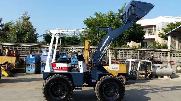 รถตัก MITSUBISHI รุ่น WS300 AII นำเข้าจากญี่ปุ่น รถตัก MITSUBISHI รุ่น WS300 AII นำเข้าจากญี่ปุ่น