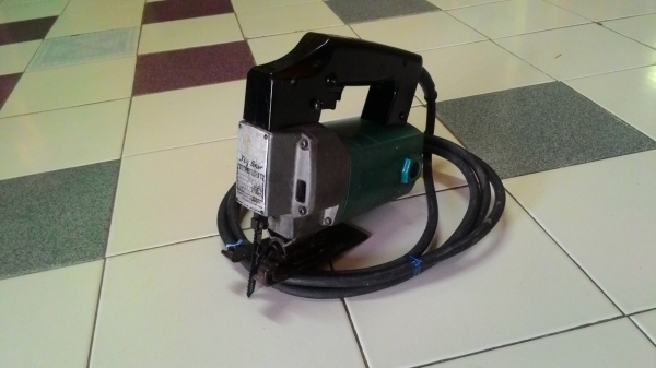 ขายเลื่อยจิ๊กซอตัดไม้ยี่ห้อMakitaรุ่น4300BVสภาพดีมากๆตัวนี้เป็นรุ่นที่ผลิตที่ประเทศญี่ปุ่นแท้ๆครับ