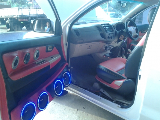 TOYOTA VIGO 2.5G แอร์แบคคู่ ตัวทอป ปี49 รถเครื่องเสียงเคลื่อนที่ครับ เครื่องเดิม คานหน้าเดิม กะโปรงเดิม TOYOTA VIGO 2.5G แอร์แบคคู่ ตัวทอป ปี49 รถเครื่องเสียงเคลื่อนที่ครับ เครื่องเดิม คานหน้าเดิม กะโปรงเดิม