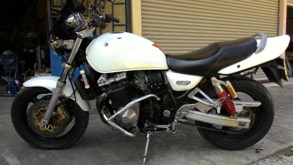 ธารนนทบุรี//ขาย suzuki innazuma 1200 ปี98-99 สวยๆแรงๆ สภาพสมบูรณ์ ออกทริปหน้าหนาวกันยาวๆครับ เครื่องแรงมากท๊อกมาตามมือ ระบบไฟสมบูรณ์ทุกจุด ราคา 119,000 บาท ทะเบียนแท้