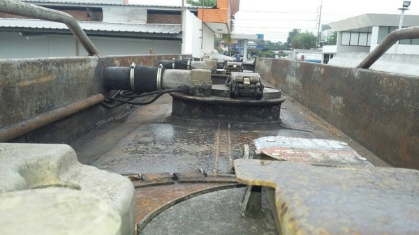 รถฮีโน่ 10 ล้อ รถบรรทุกน้ำมัน FL3H  195 แรงม้า.  ( มีขาย 2 คัน )   สนใจติดต่อ 081 - 6079515