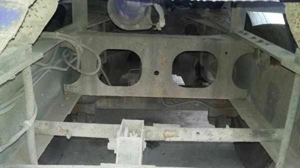 รถฮีโน่ 10 ล้อ รถบรรทุกน้ำมัน FL3H  195 แรงม้า.  ( มีขาย 2 คัน )   สนใจติดต่อ 081 - 6079515