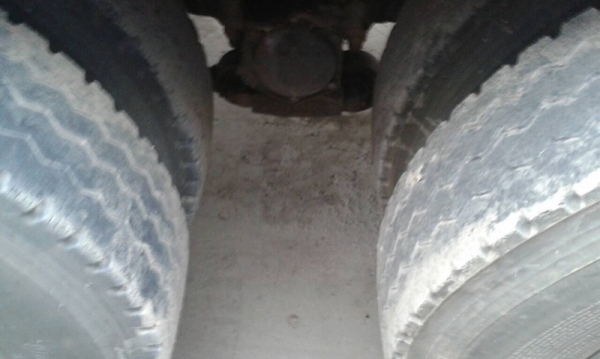 รถฮีโน่ 10 ล้อ รถบรรทุกน้ำมัน FL3H  195 แรงม้า.  ( มีขาย 2 คัน )   สนใจติดต่อ 081 - 6079515