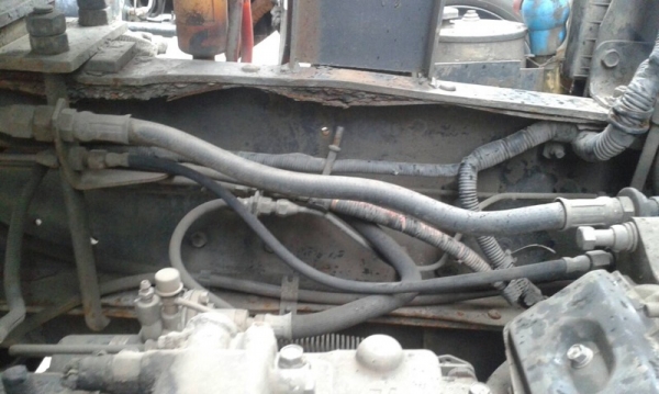 รถฮีโน่ 10 ล้อ รถบรรทุกน้ำมัน FL3H  195 แรงม้า.  ( มีขาย 2 คัน )   สนใจติดต่อ 081 - 6079515