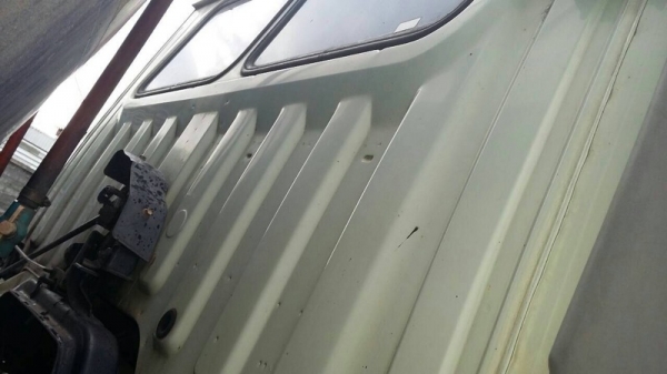 รถฮีโน่ 10 ล้อ รถบรรทุกน้ำมัน FL3H  195 แรงม้า.  ( มีขาย 2 คัน )   สนใจติดต่อ 081 - 6079515