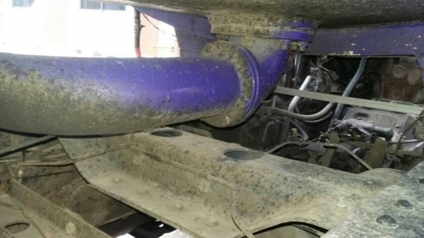 รถฮีโน่ 10 ล้อ รถบรรทุกน้ำมัน FL3H  195 แรงม้า.  ( มีขาย 2 คัน )   สนใจติดต่อ 081 - 6079515