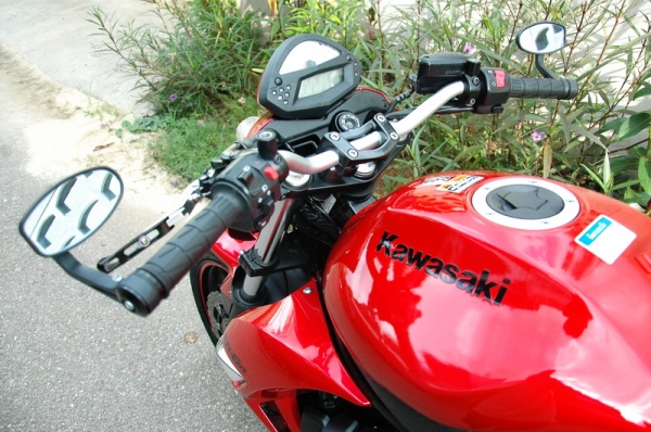 ขาย Kawasaki ER6n ABS ปี2011 พร้อมของแต่ง เอกสารพร้อมโอน