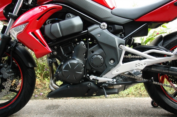 ขาย Kawasaki ER6n ABS ปี2011 พร้อมของแต่ง เอกสารพร้อมโอน