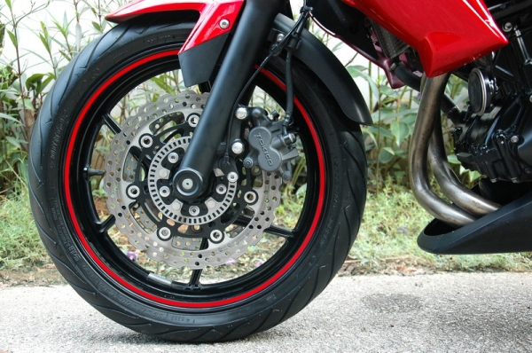 ขาย Kawasaki ER6n ABS ปี2011 พร้อมของแต่ง เอกสารพร้อมโอน