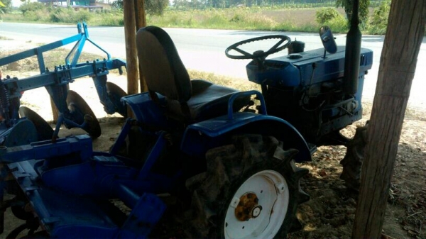 รถไถ ISEKI TX 1500 ราคา58000 บาทหรือแลกรถไถเดินตามโครงนอก