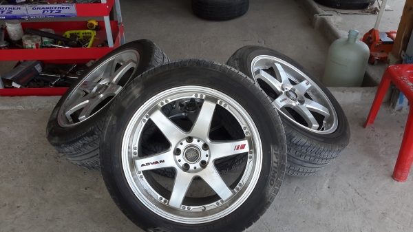 แม็กขอบ 19 พร้อมยาง สวยไม่คด ไม่ดุ้ง ไม่มีซ่อมคับ แม็กขอบ 19 พร้อมยาง สวยไม่คด ไม่ดุ้ง ไม่มีซ่อมคับ