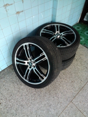 ล้อแม็กพร้อมยาง 22540R18 แม็ก Enkai ห้าก้านคู่ 5รูร้อย พร้อมตัวแปลง สี่รูยาง Yoko ปี 10  หนึ่งชุด